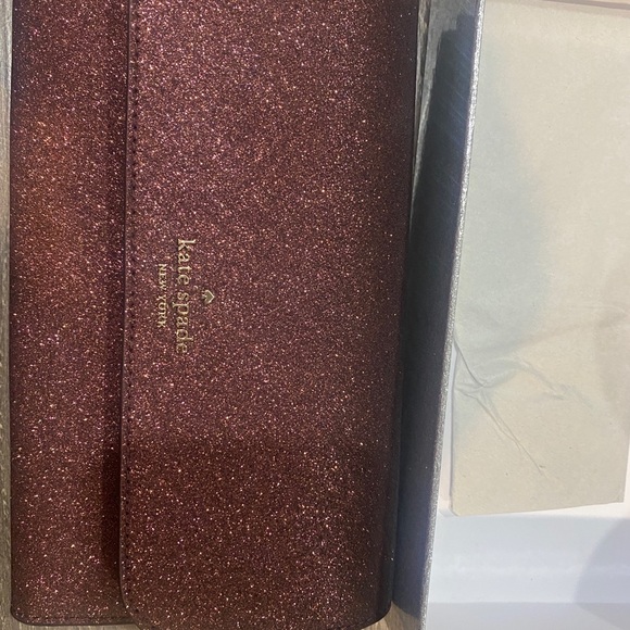 Wallet from Kate spade. New still in a box and with tag. - Picture 4 of 8
